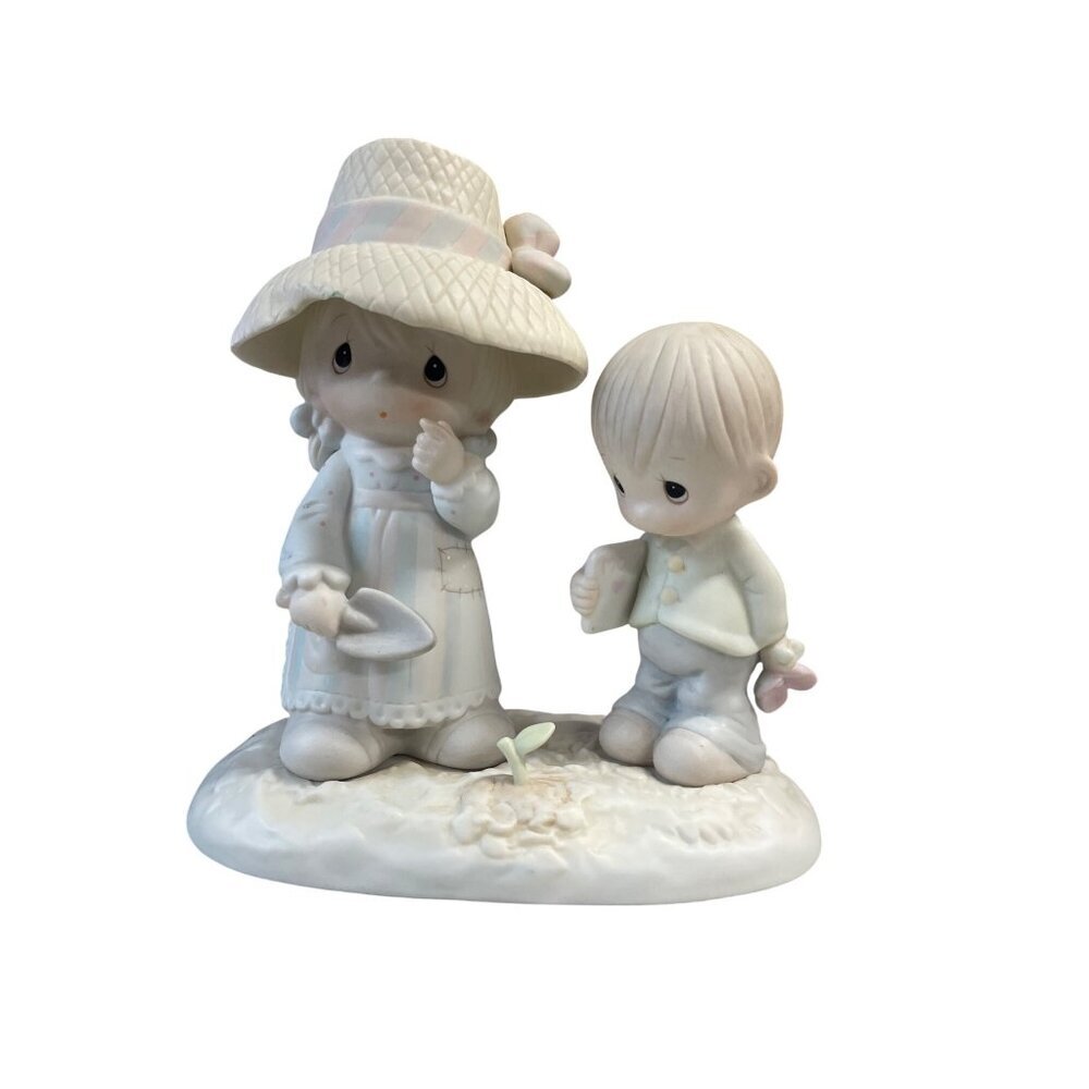 Precious Moments Collectible Figurine "Planting Seeds Ofโ Kindness"
